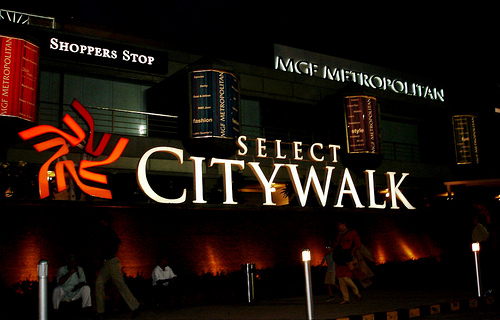 levis select city walk